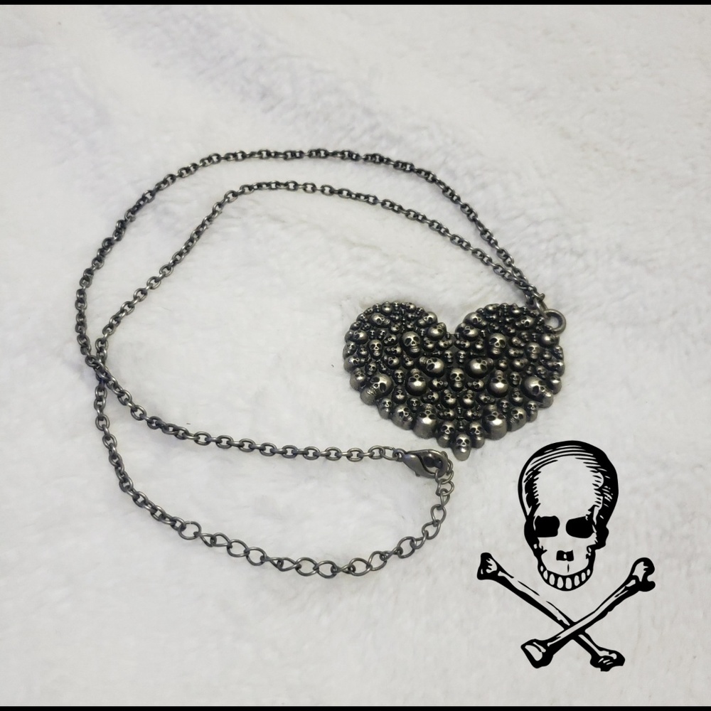 Heart skull necklace